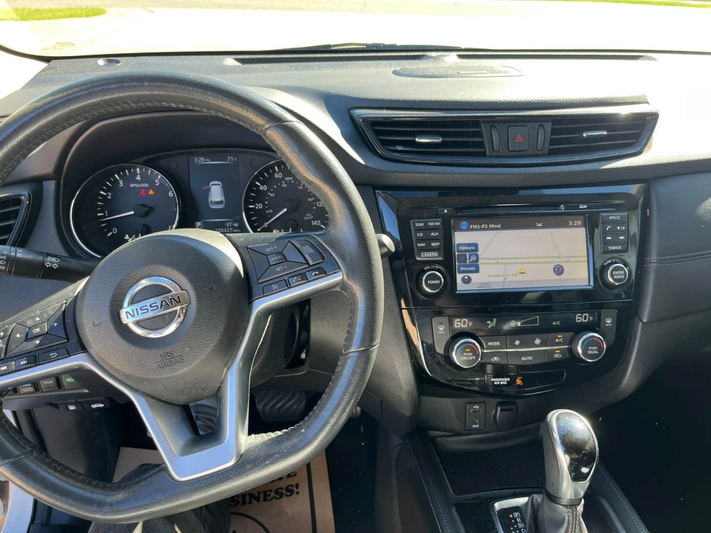 
								2017 Nissan Rogue SL AWD full									