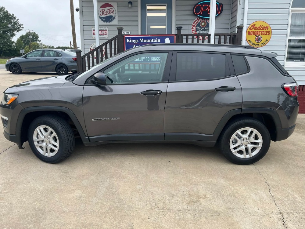 
								2018 Jeep Compass Sport full									