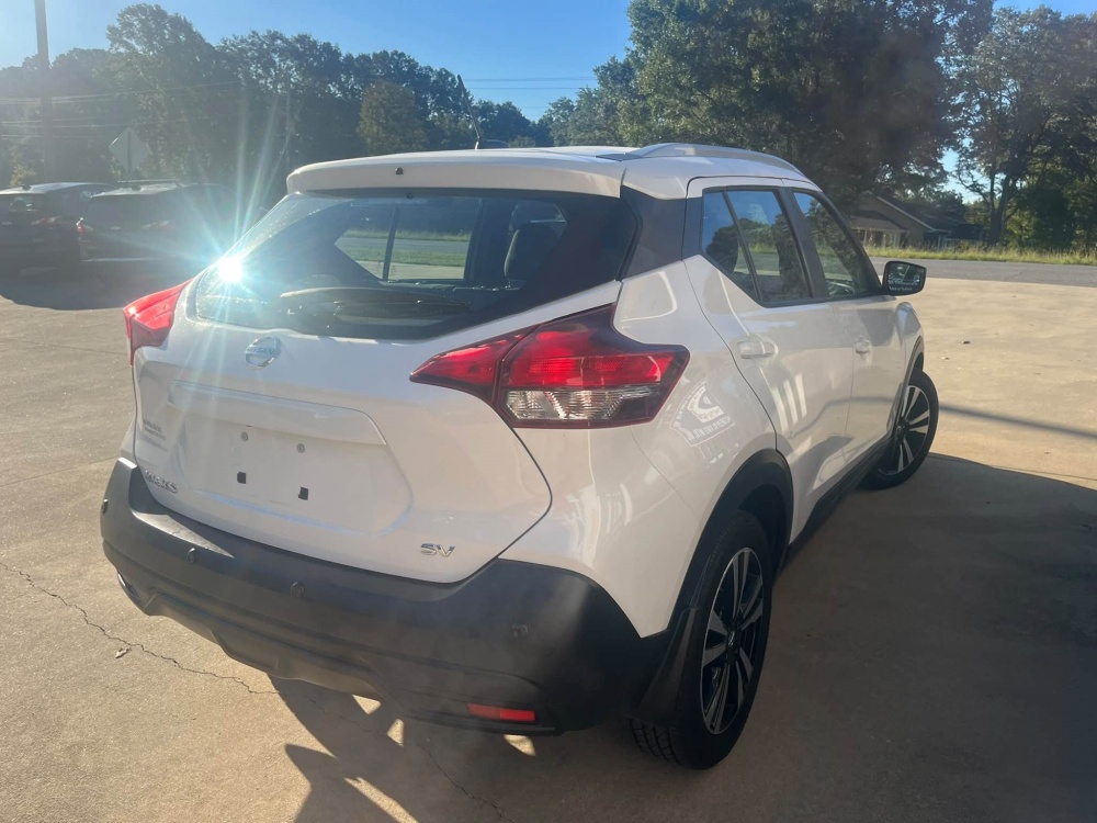 
								2020 Nissan Kicks full									