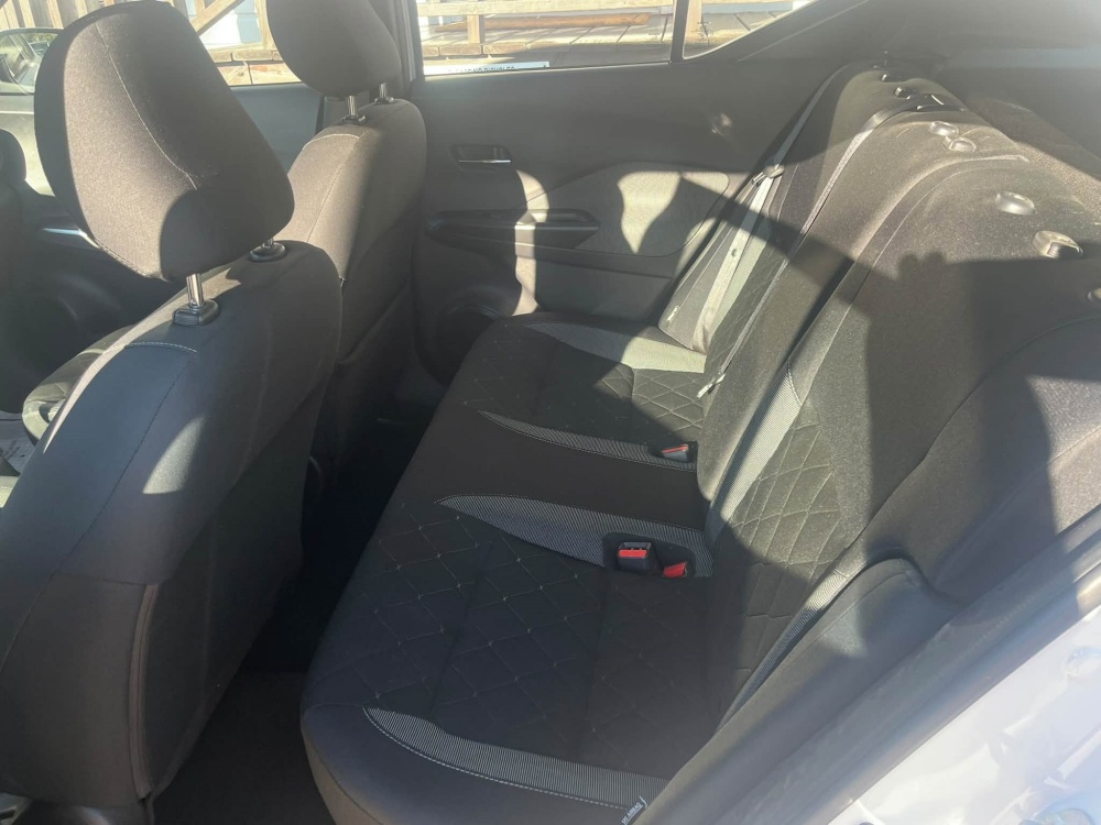 
								2020 Nissan Kicks full									