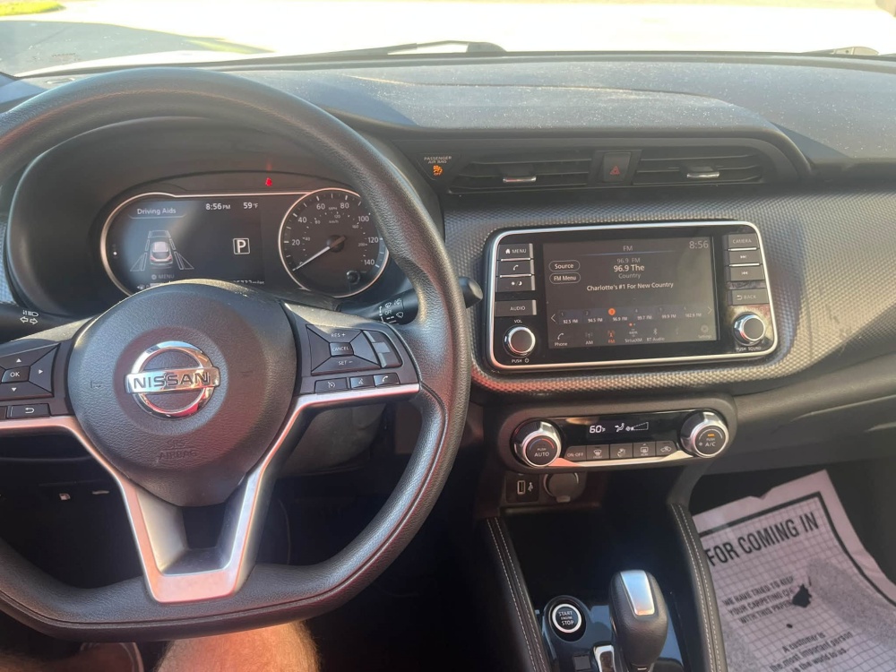 
								2020 Nissan Kicks full									