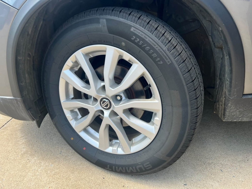 
								2019 Nissan Rogue full									