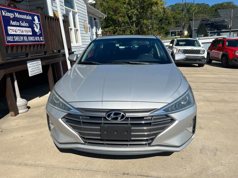 
								2020 Hyundai Elantra SE full									