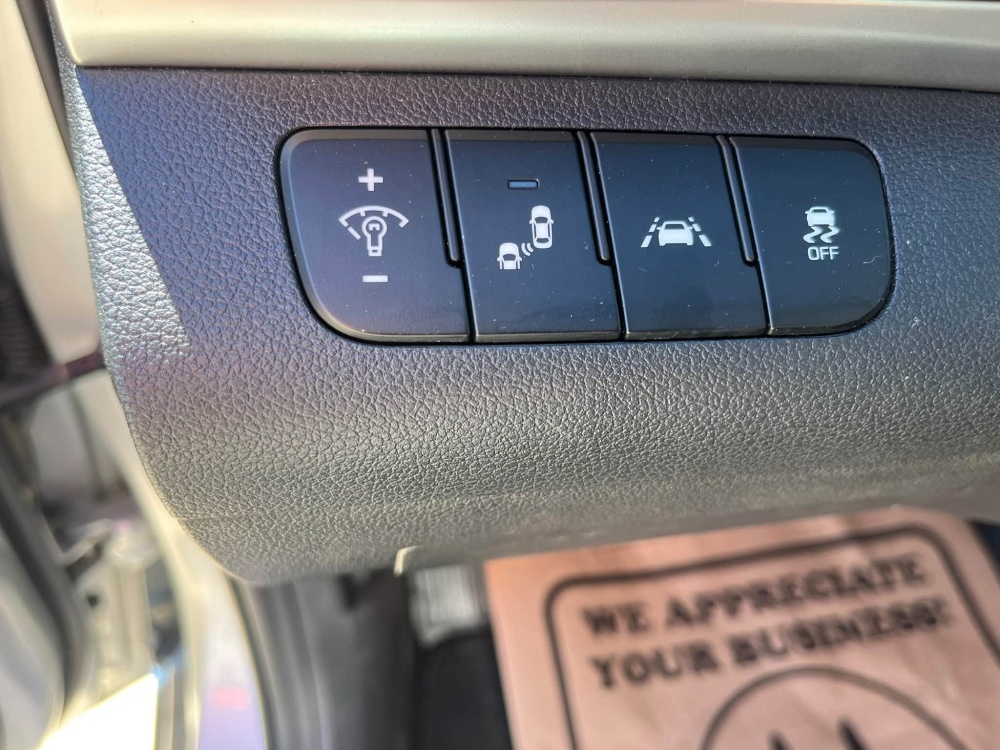 
								2020 Hyundai Elantra SE full									