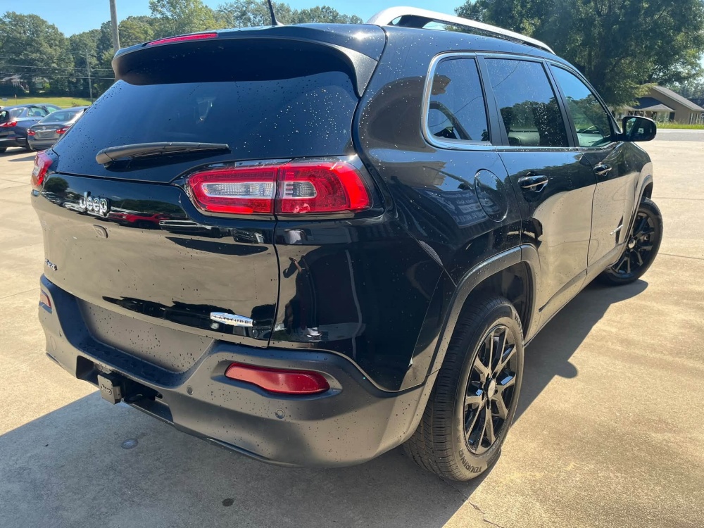 
								2018 Jeep Cherokee Latitude 4×4 full									