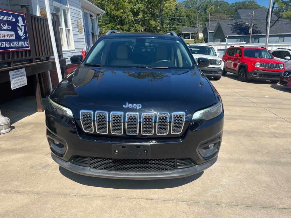 
								2019 Jeep Cherokee Latitude full									