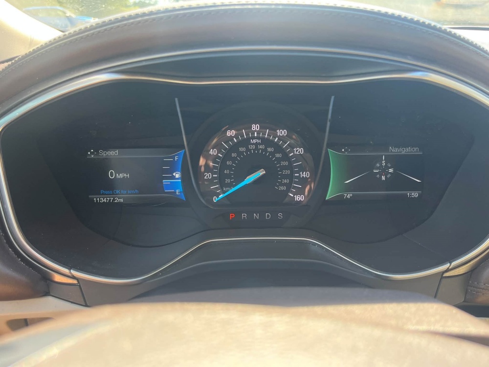 
								2017 Ford Fusion Platinum full									