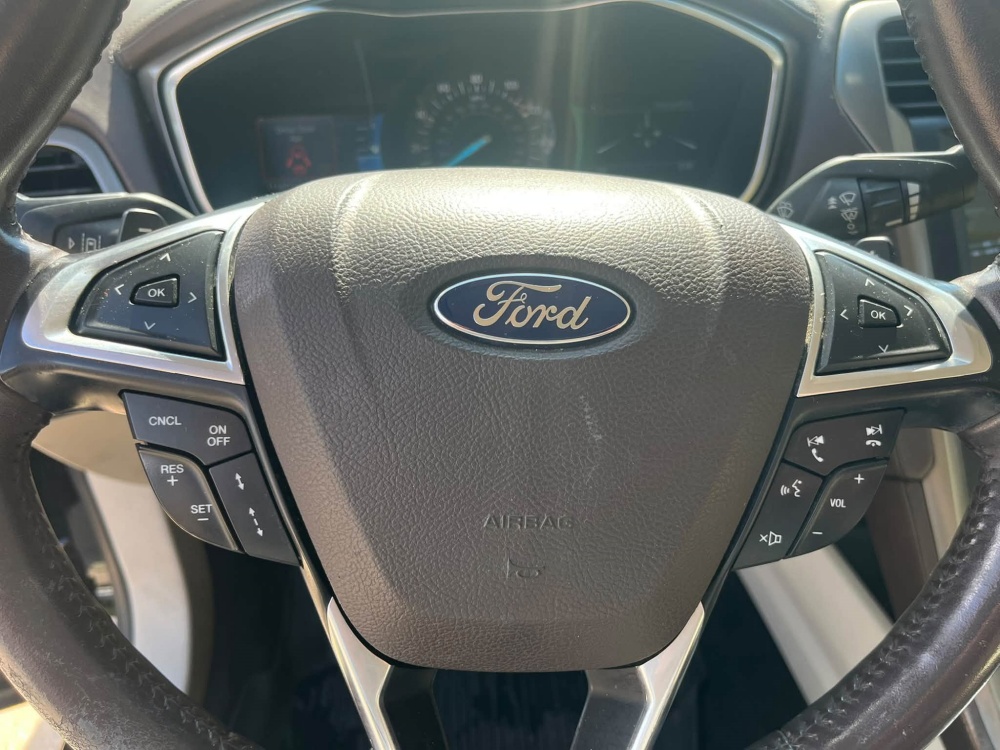 
								2017 Ford Fusion Platinum full									