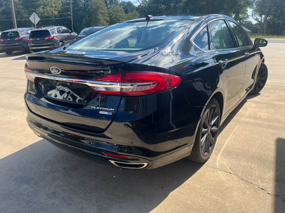 
								2017 Ford Fusion Platinum full									