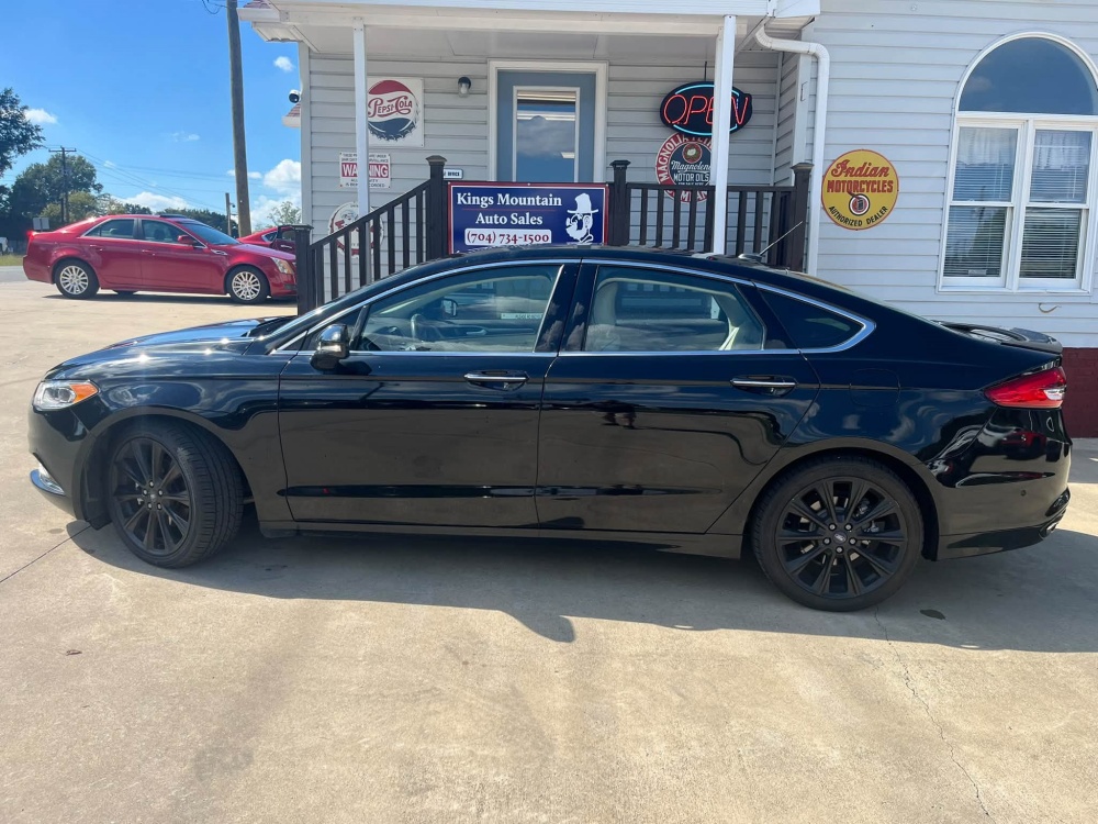 
								2017 Ford Fusion Platinum full									