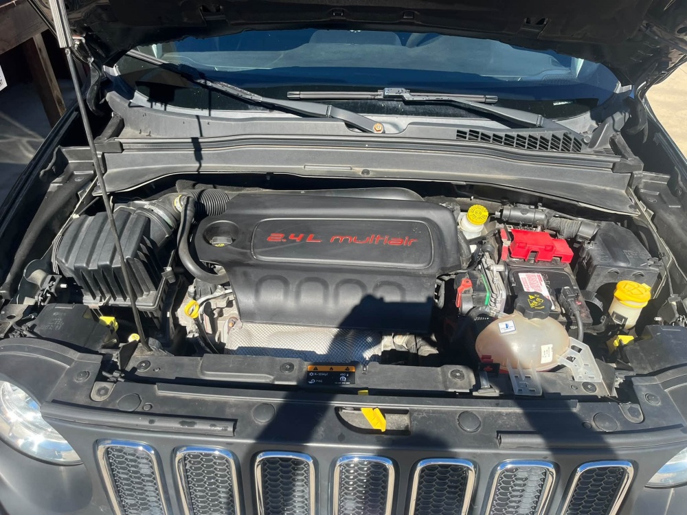 
								2018 Jeep Renegade Sport 4×4 full									